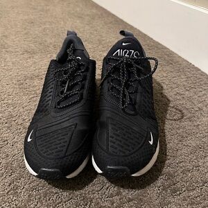 Nike Air Max 270’s Women’s
